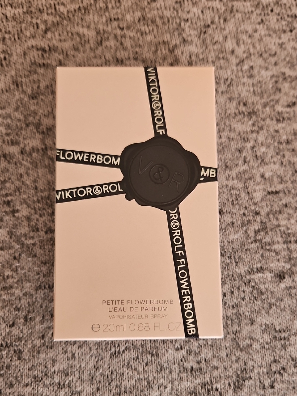 Viktor & Rolf Petite Flowerbomb Eau de Parfum - Cream & Black